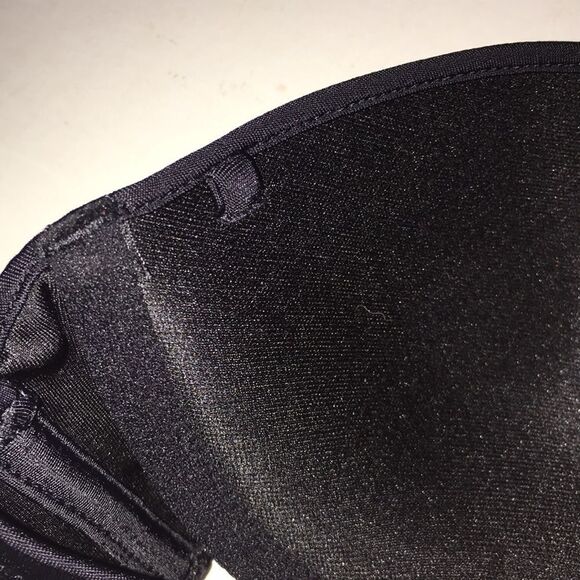 Victoria's Secret Black Strapless Bikini Top - Timeless Elegance in Size 34B - Picture 7 of 11